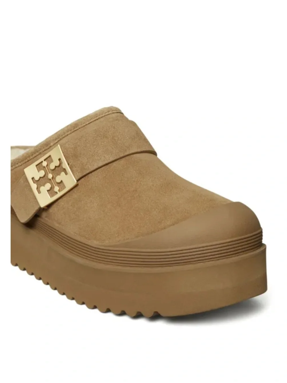 Tory Burch Mellow Mules are giving luxury meets effortless 🤎